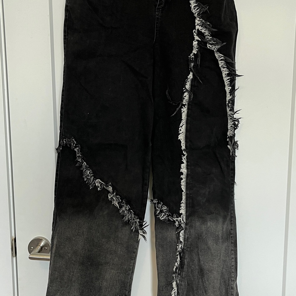 Stylish Black Distressed women's Jeans